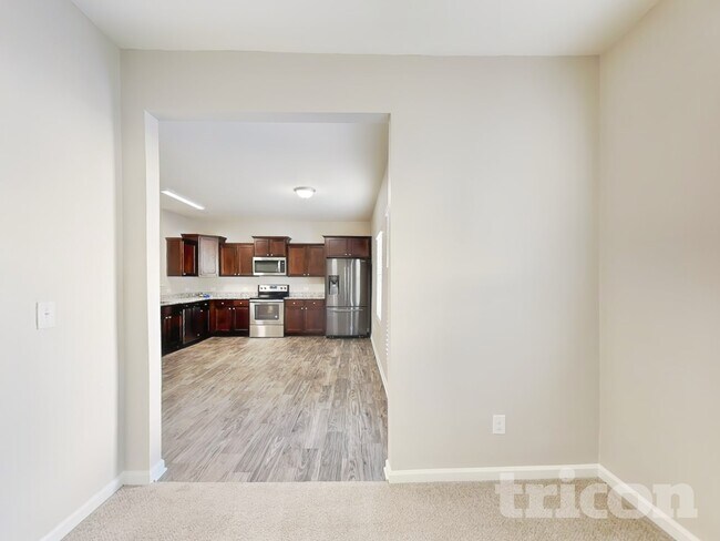 Building Photo - 3545 Saddlebrook Dr