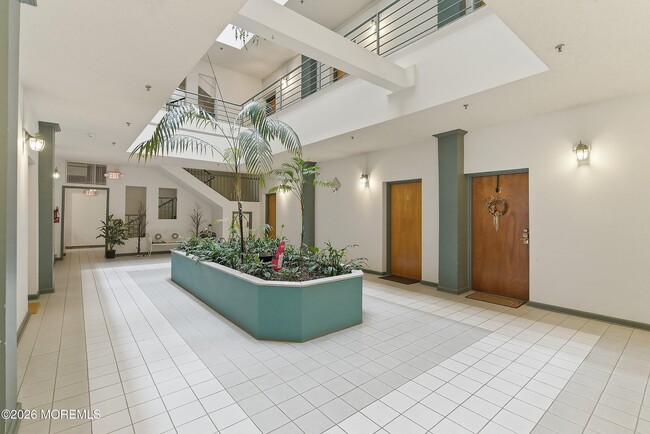 Building Photo - 39-45-45 Bruen St