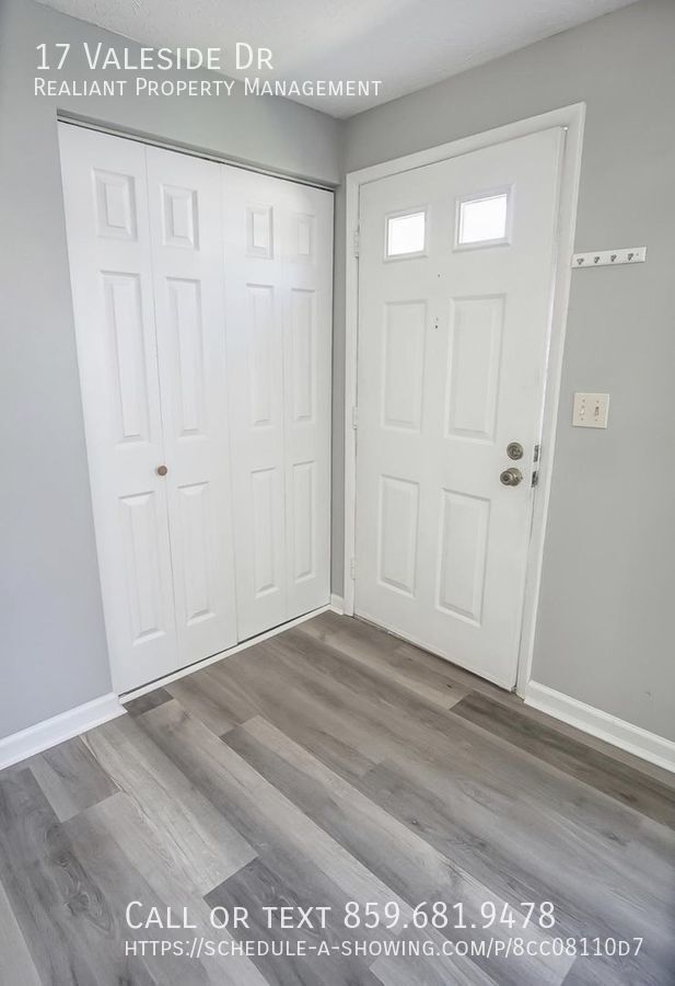 Building Photo - 17 Valeside Dr