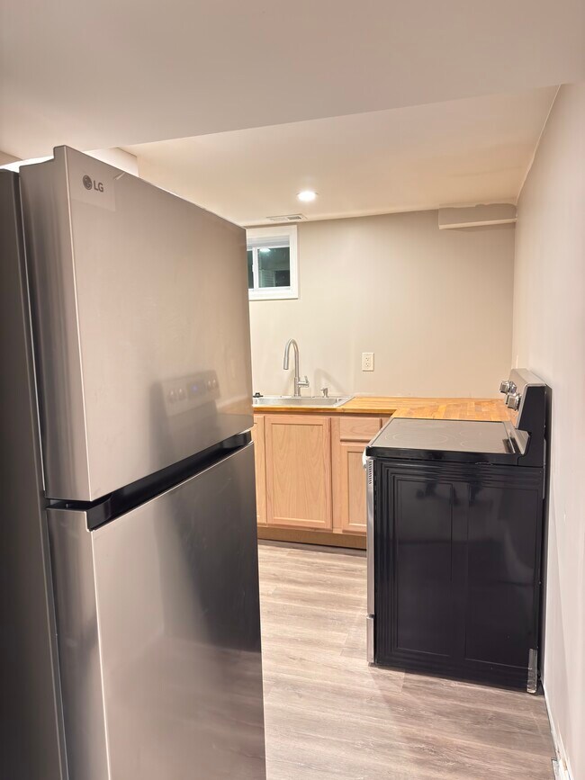 Foto del edificio - 8361 Circle Dr