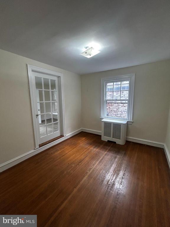 Building Photo - 237 Haverford Ave