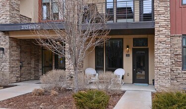 Building Photo - 2715 Iowa Dr