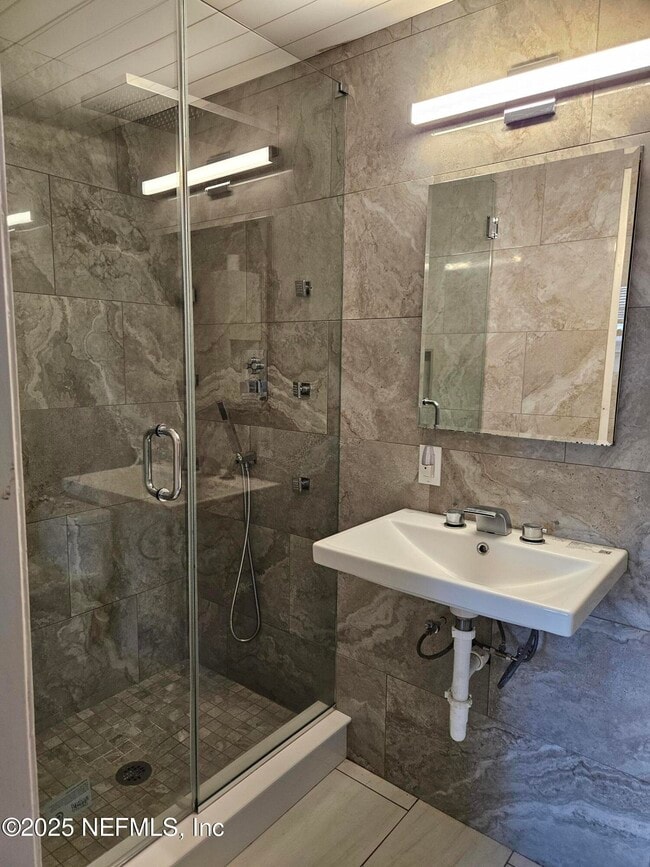 Foto del edificio - 5163 Acoma Ave