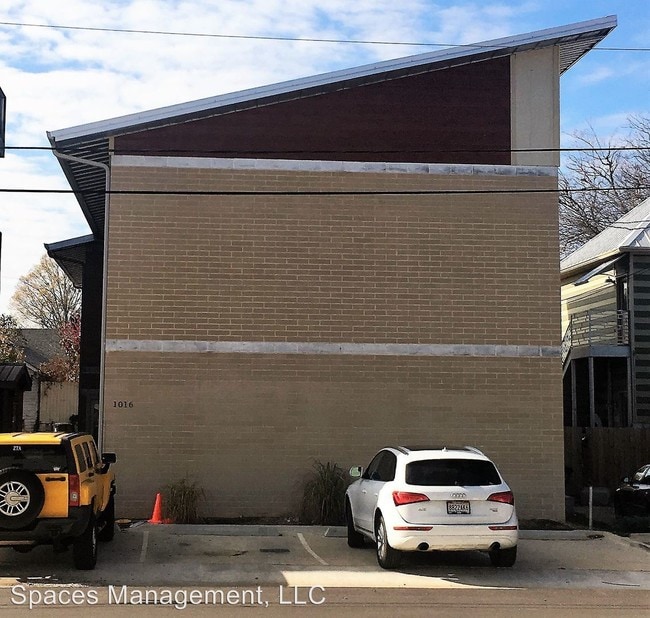 Building Photo - 2 br, 2 bath Room For Rent - 1016 Oak Ave