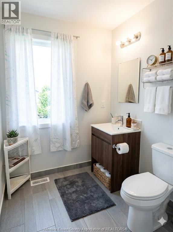 Building Photo - 521 Campbell Ave