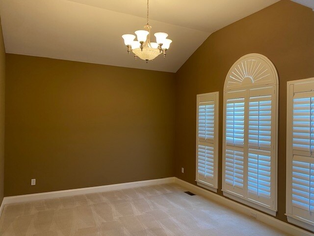 Foto del edificio - Beautifully updated, spacious home in O'Fa...