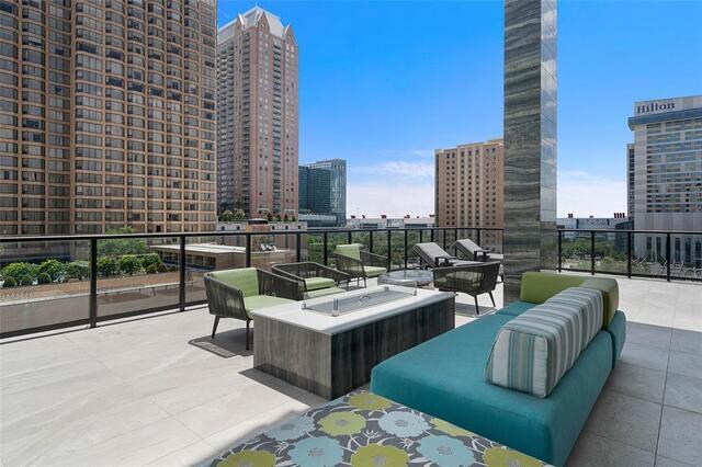 Photo - 1211 Caroline-278.5 Apartment