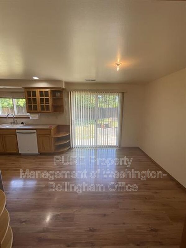 Foto del edificio - 2315 E Fir St