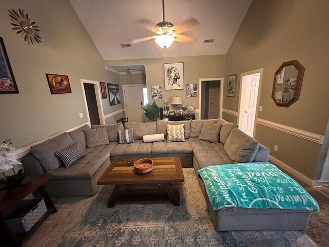 Foto del edificio - 204 Lafollette Dr