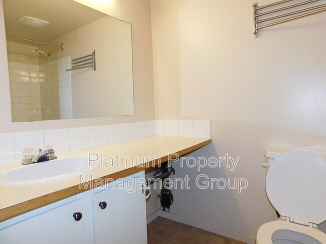 Photo du bâtiment - 322-326 6 Ave NE