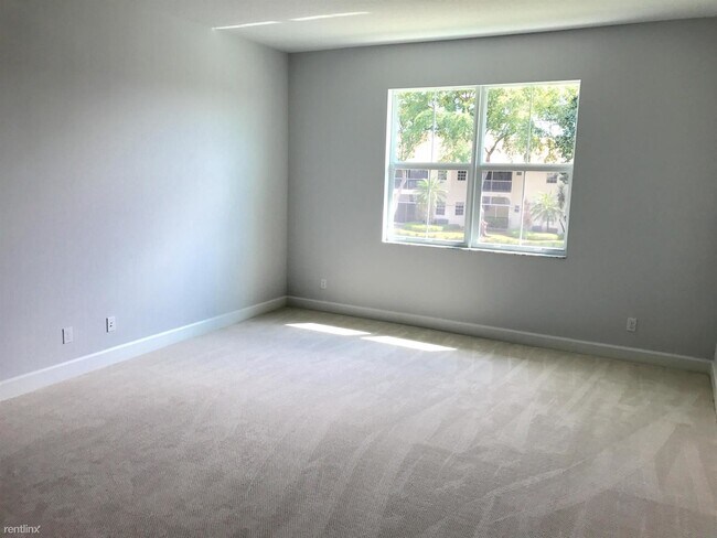 Foto del edificio - 3 br, 2.5 bath Townhome - 6640 Quiet Wave ...