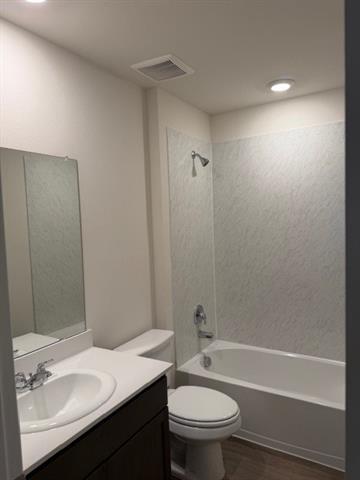 Foto del edificio - 1208 Riverbrook Ln