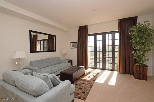 Building Photo - 8010 Via Sardinia St