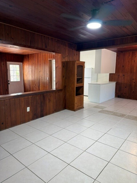 Living room - 1601 Turner St