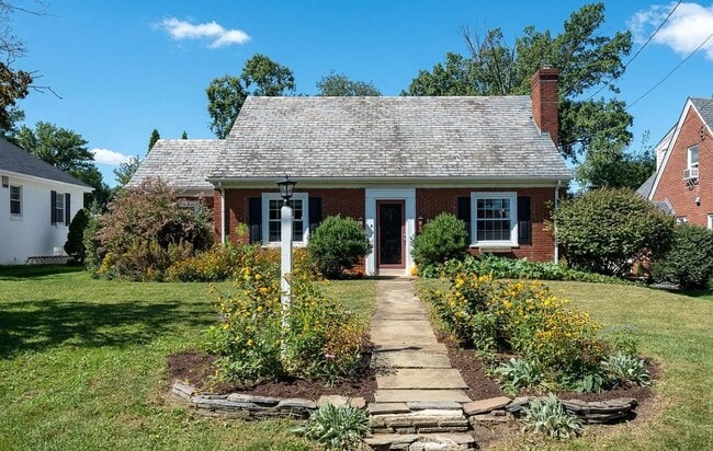 Building Photo - 1418 Esbenshade Rd