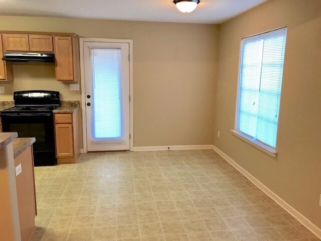 Building Photo - 10042 Branley Oak Dr