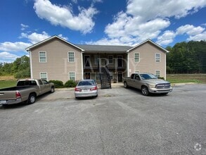 Building Photo - 309-309 Wax Rd SE