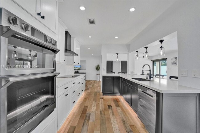 Photo - 915 NW 7th St House