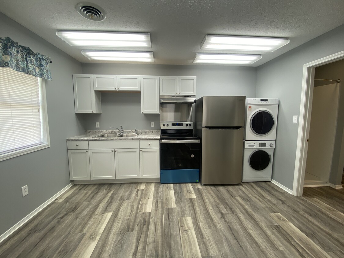 Foto principal - 7237 New Glendale Rd