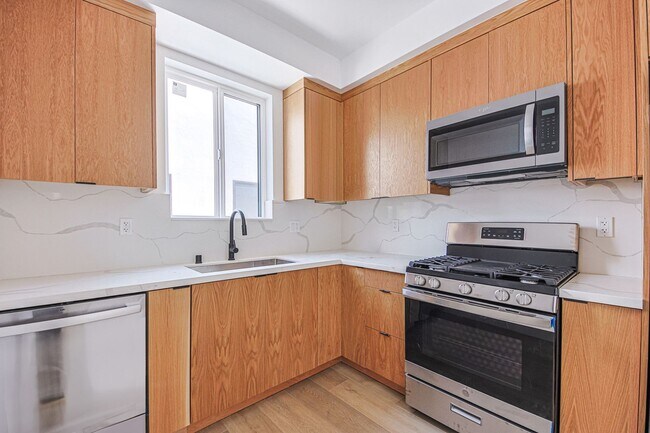 Foto del edificio - 2522 Cloverdale Ave