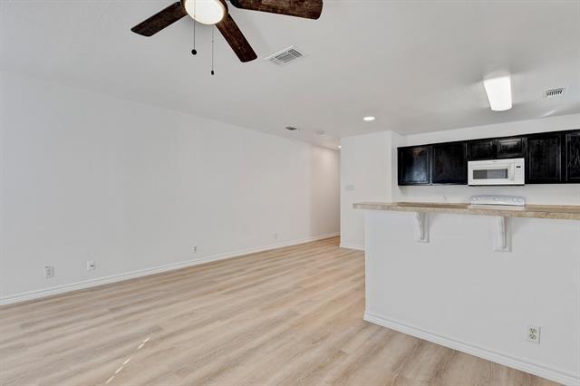 Building Photo - 403 N Burdette Ave