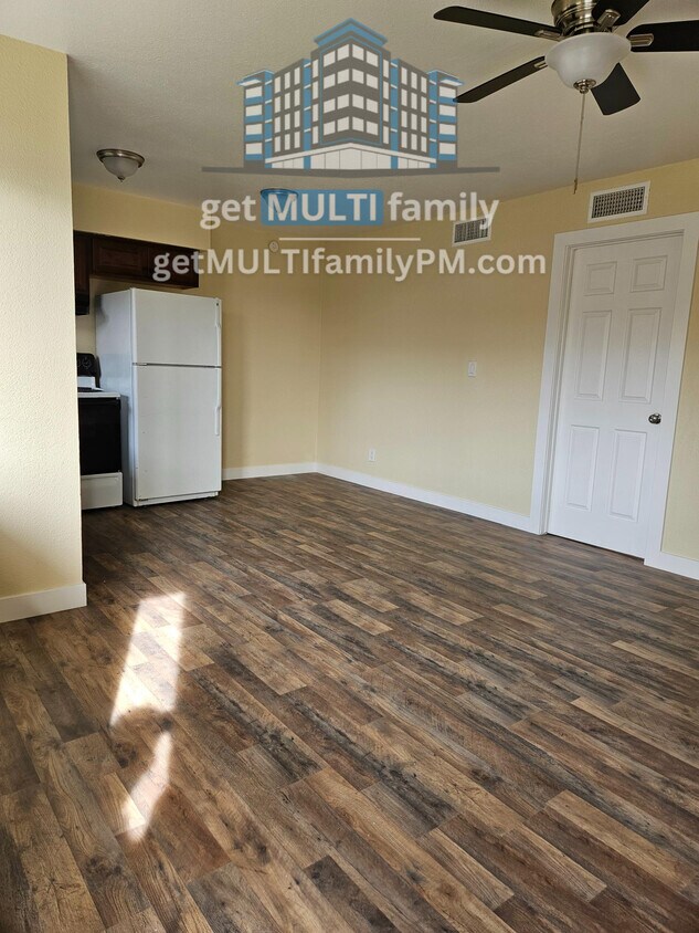 Primary Photo - Tranquil Security: Experience 1 Bedroom, 1...