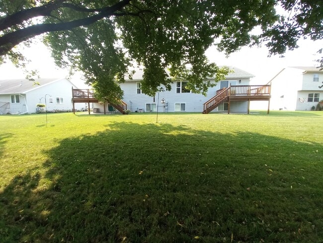 Building Photo - 1059 Rock Ledge Ln