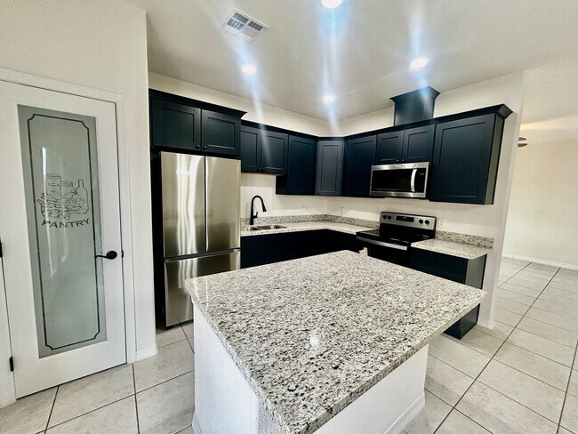 Foto del edificio - Contemporary La Vida Home, 2024 Build