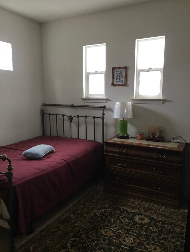 Primary Photo - 188 W Moraga St