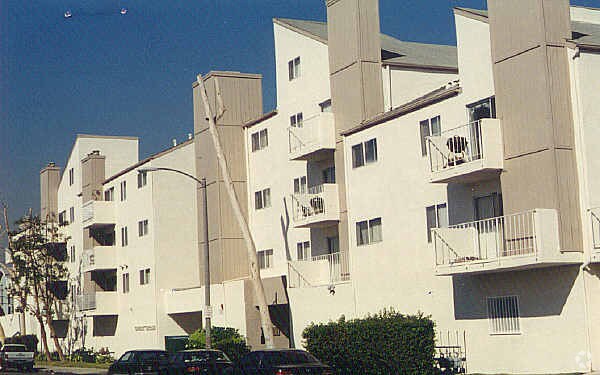 Building Photo - Beverly Lofts