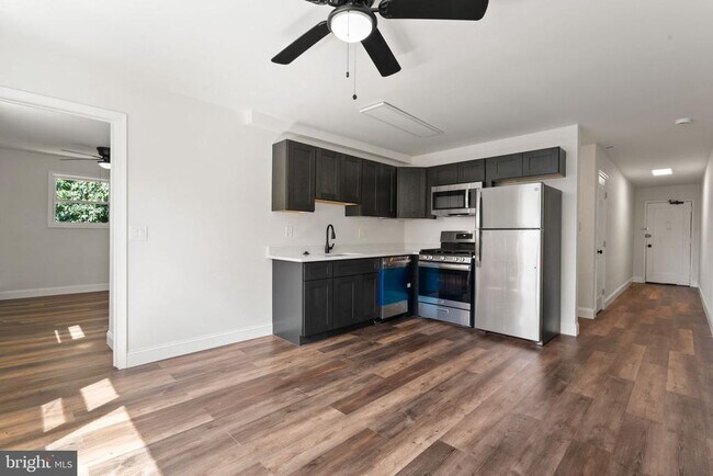 Foto del edificio - 610 57th St NE
