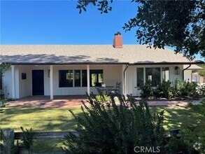 Building Photo - 724 N Refugio Rd
