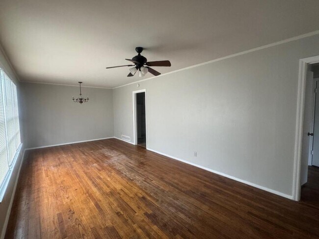 Foto del edificio - 3515 Greenbriar Rd