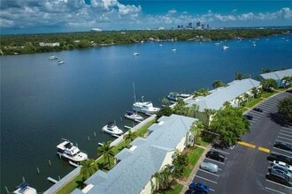 Building Photo - 165 Pompano Dr SE