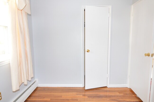 Foto del edificio - 10 Carson Rd