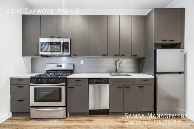 Building Photo - 4106 Oakwood Ave