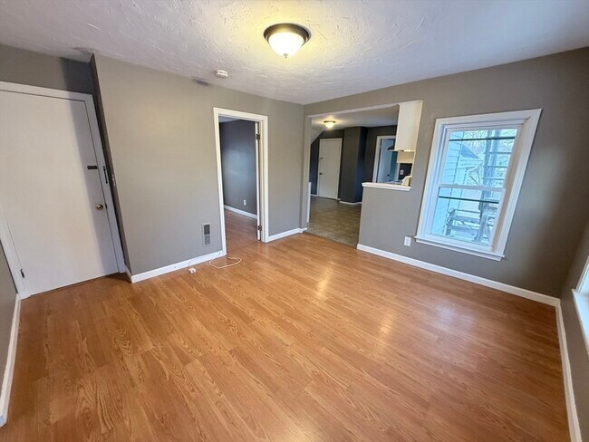 Foto del edificio - 50-52-52 Alden St