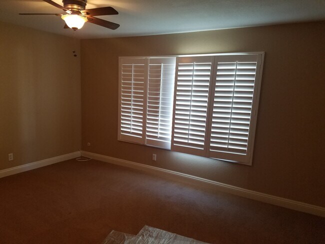Building Photo - Gorgeous Home in a Quiet Neighborhood!