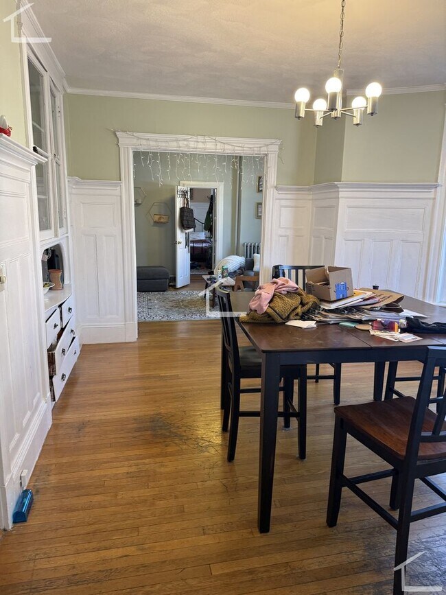 Foto del edificio - Amazing 4 bed 2.5 bath in Brookline...