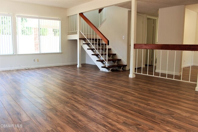 Building Photo - 1909 Bardet Pl