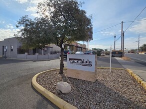 Building Photo - 2740 N Stone Ave