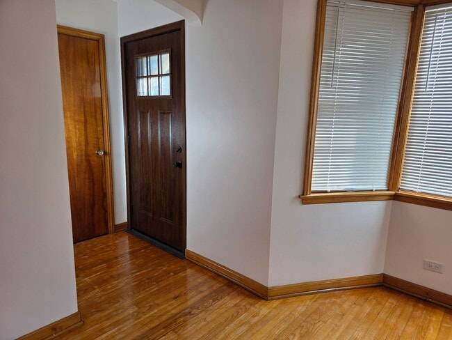 Foto del edificio - 3804 S Harvey Ave