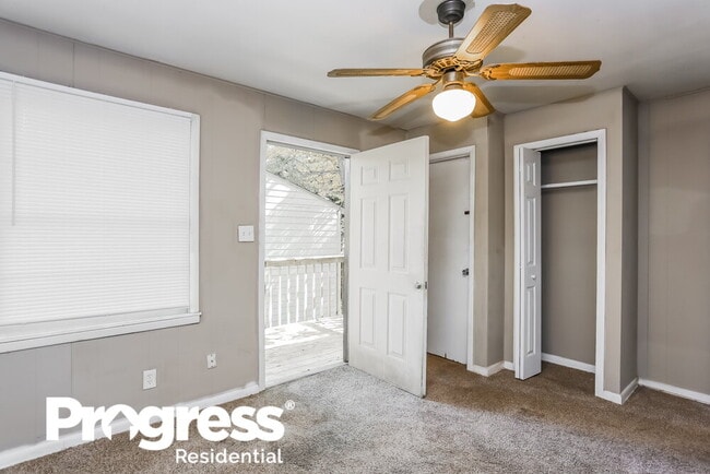 Building Photo - 3128 Latona Dr SW