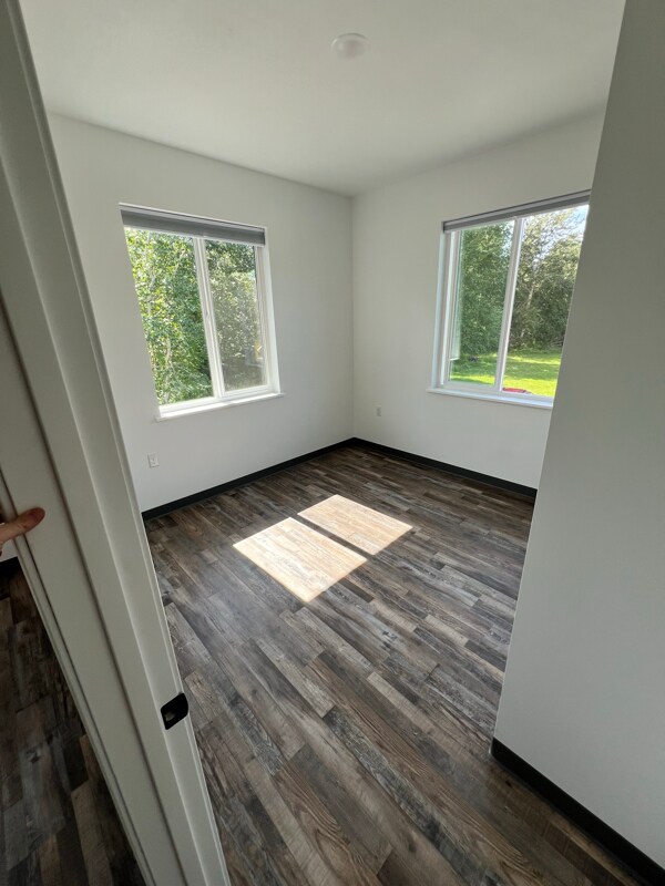 Foto del edificio - 1430 S Irwin Rd