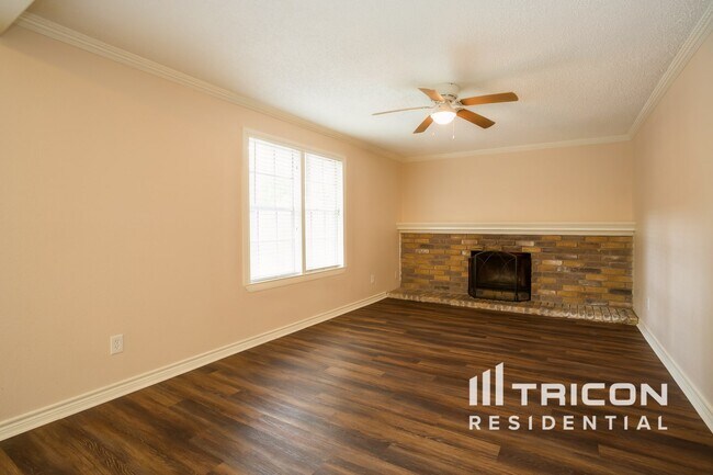 Foto del edificio - 18139 Lake Bend Dr