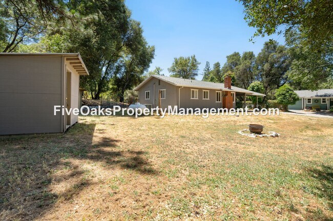 Foto del edificio - 520 Fowler Ln