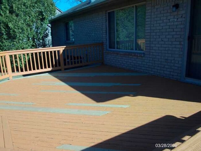 Building Photo - 2081 Newburgh Dr
