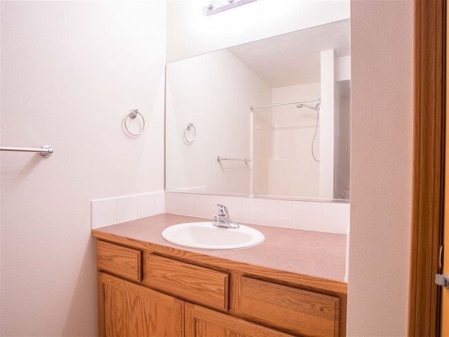 Building Photo - 4301 N Blake Rd