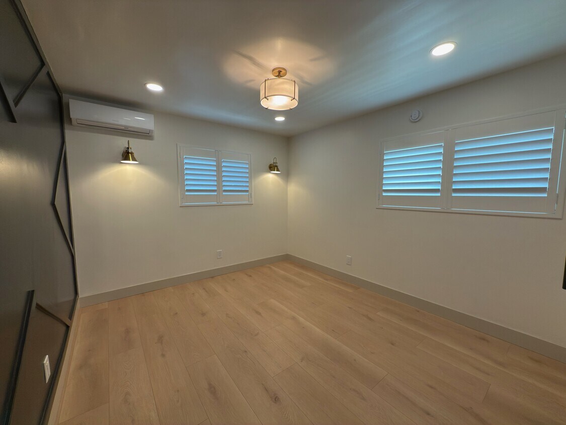 Foto principal - 114 S Emerald Pl