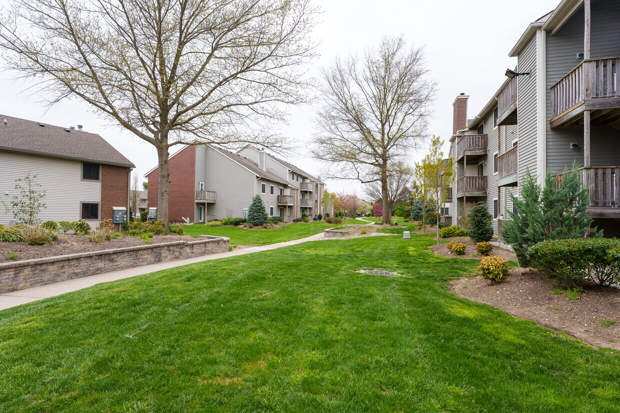 Primary Photo - 5011 Ravens Crest Dr